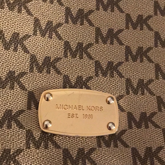 Michael Kors purse - Picture 3 of 6